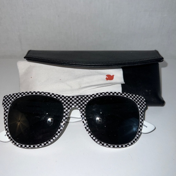 Free City x Mosley Tribes - Dove Sunglasses - White/Black Checker - 80% OFF SALE - Picture 1 of 12